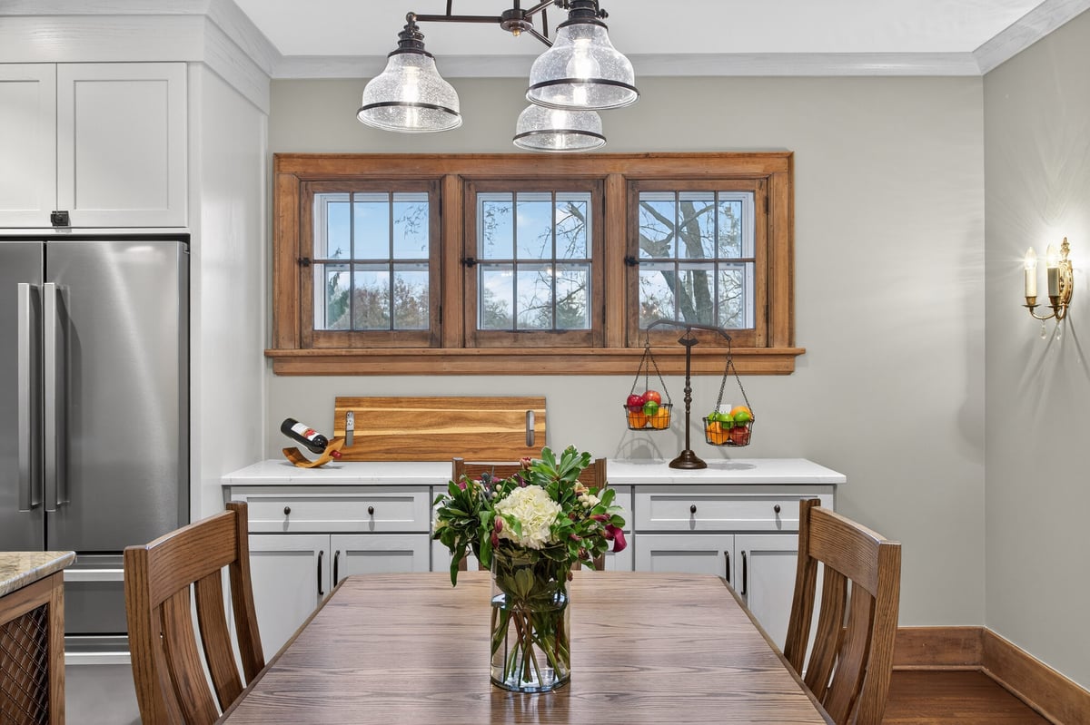 kitchen-dining-nook-with-wood-window-trim-omaha-ne-optimized