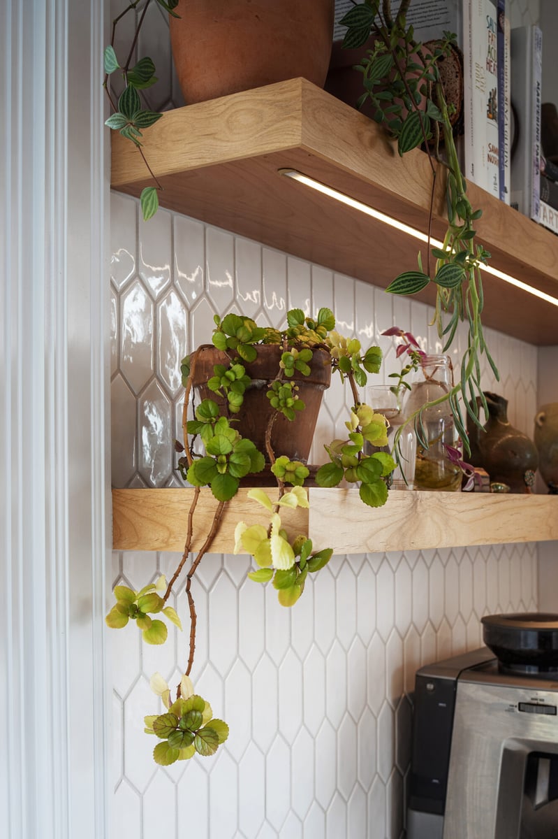 wood-shelf-with-potted-plant-and-honeycomb-tile-omaha-ne-optimized