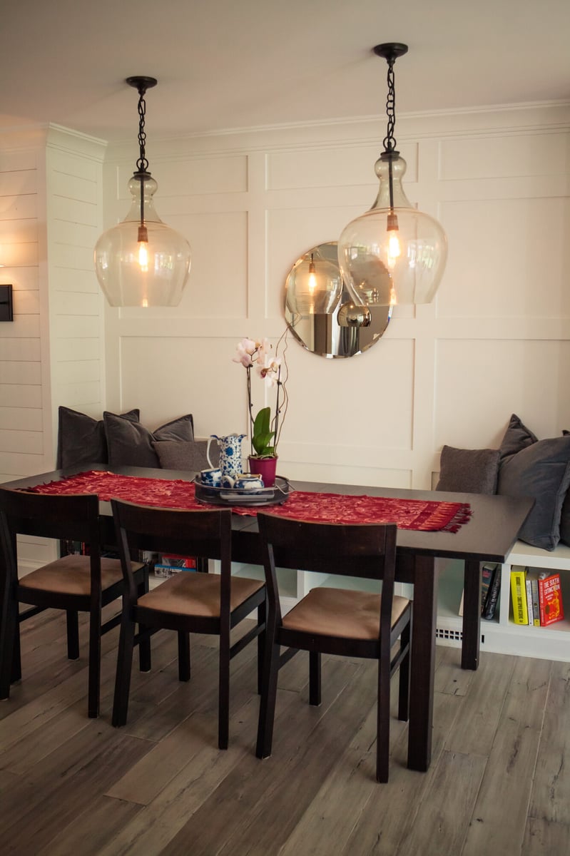 dining-nook-with-red-table-runner-omaha-ne-optimized