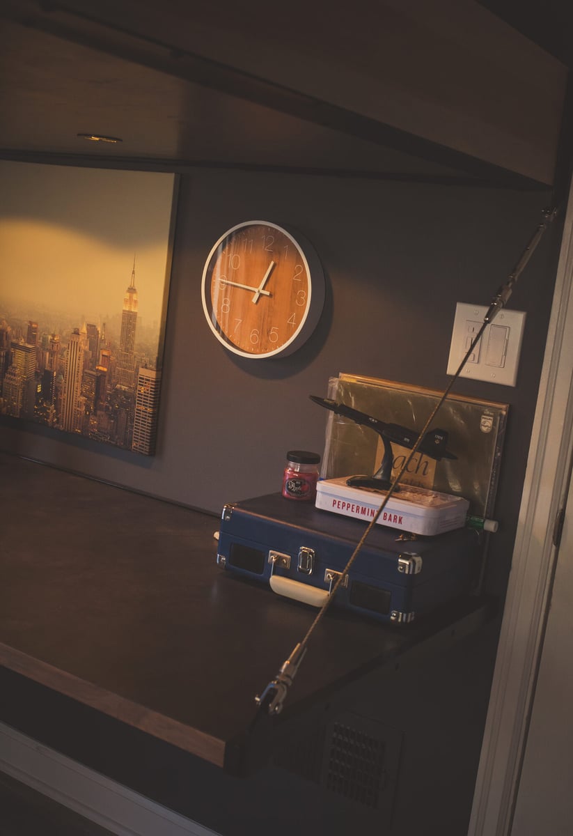 dark-home-office-with-city-wall-art-omaha-ne-optimized