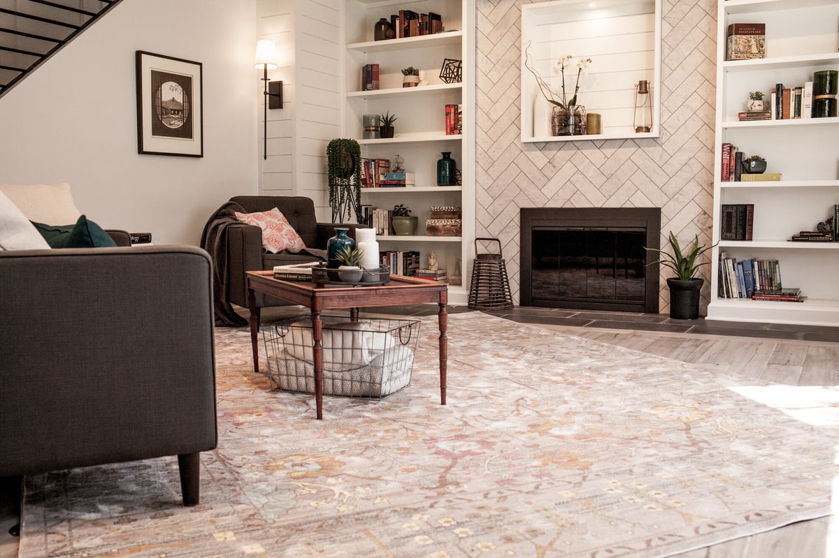 living-room-fireplace-with-patterned-rug-omaha-ne-optimized
