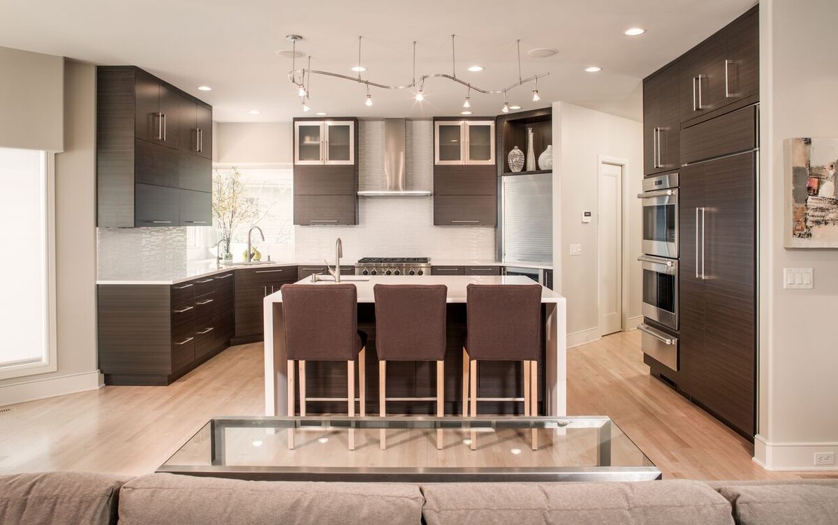 modern-kitchen-with-dark-cabinetry-and-island-omaha-ne-optimized