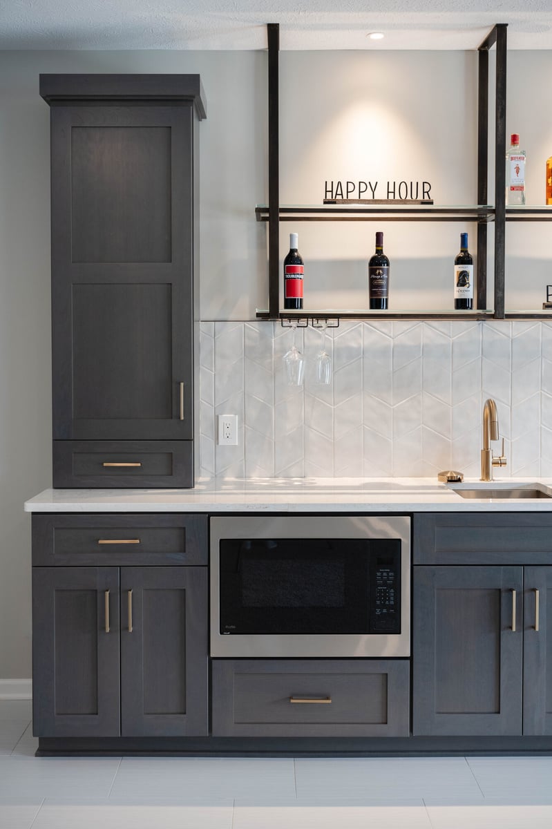 basement-bar-cabinetry-close-view-elkhorn-ne-optimized
