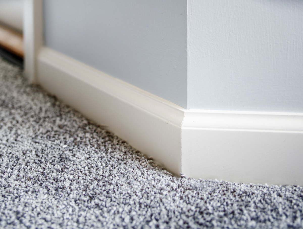baseboard-trim-detail-with-carpet-council-bluffs-ia-optimized
